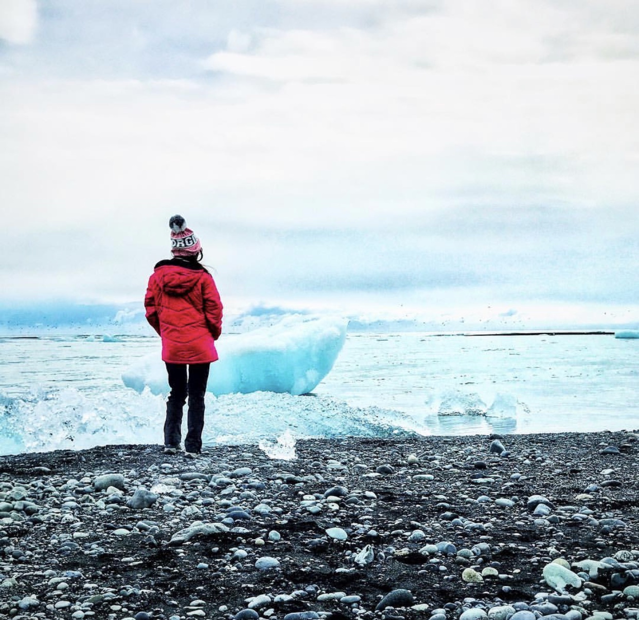 A Solo Traveler's Guide to Iceland without a car