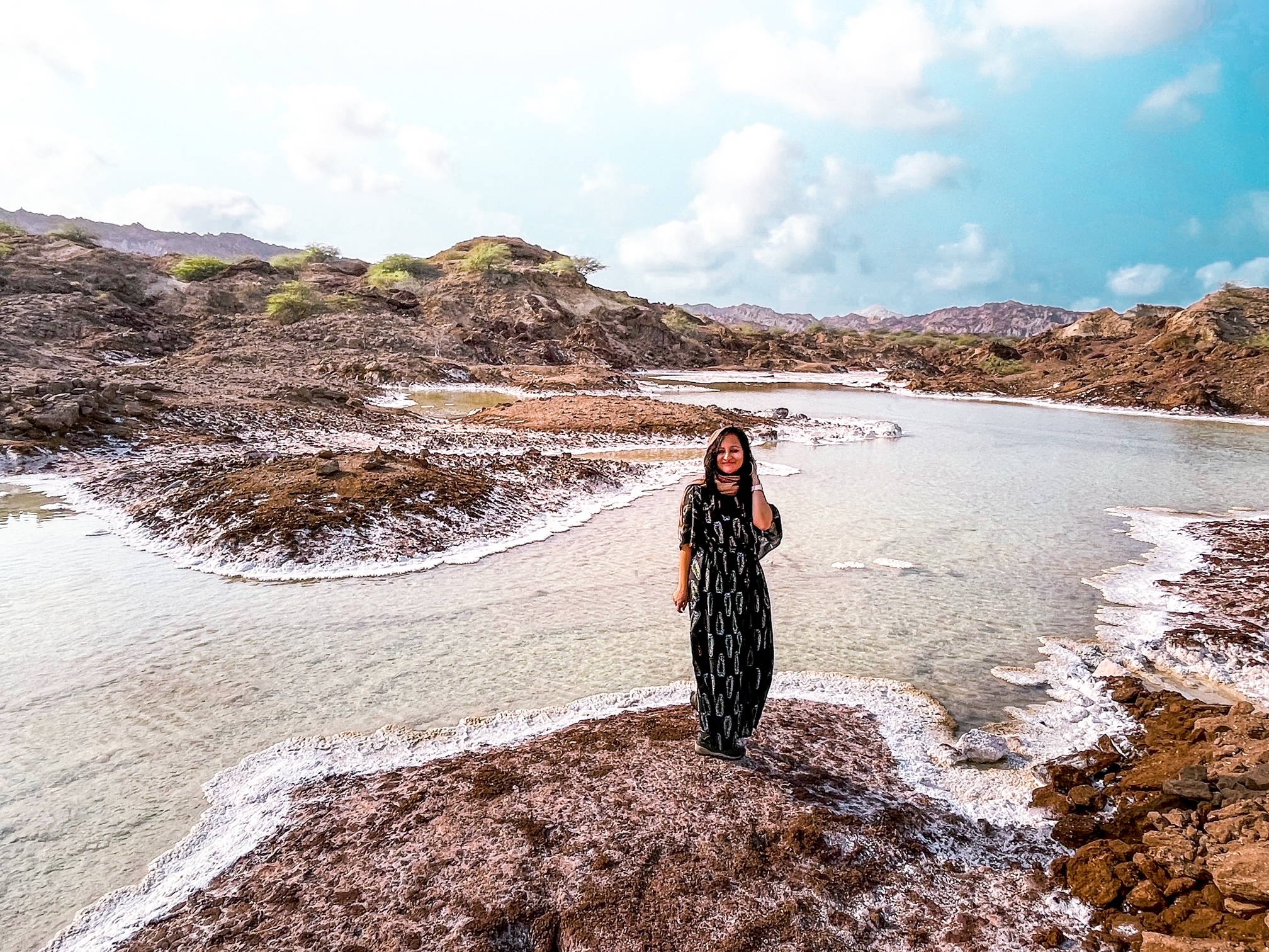 Hormuz Island Iran Travel Guide: Rainbow Valleys, Salt Formations & Red 